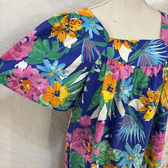 Vtg 70s floral house dress/ mumu dress - Picture 2 of 6